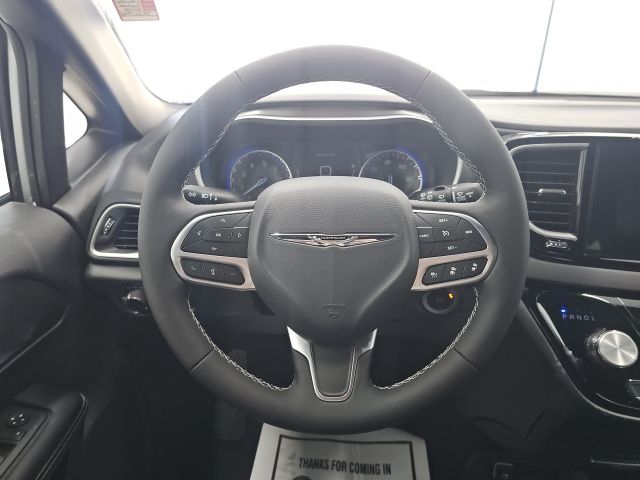 2026 Chrysler Voyager LX - Photo 26