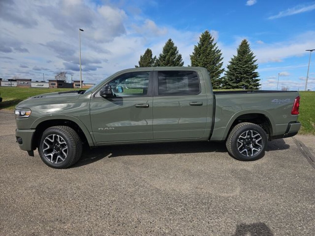New 2026 Ram 1500 LARAMIE CREW CAB 4X4 5'7 BOX Pickup