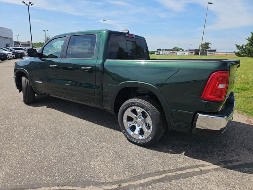 New 2026 Ram 1500 BIG HORN CREW CAB 4X4 5'7 BOX Pickup