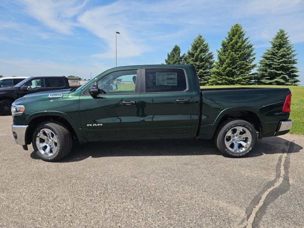 New 2026 Ram 1500 BIG HORN CREW CAB 4X4 5'7 BOX Pickup