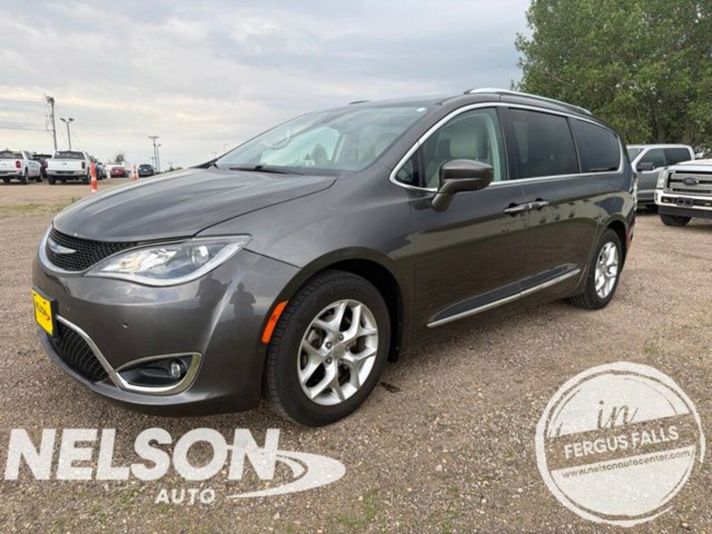 Used 2018 Chrysler Pacifica Touring L Plus Minivan/Van