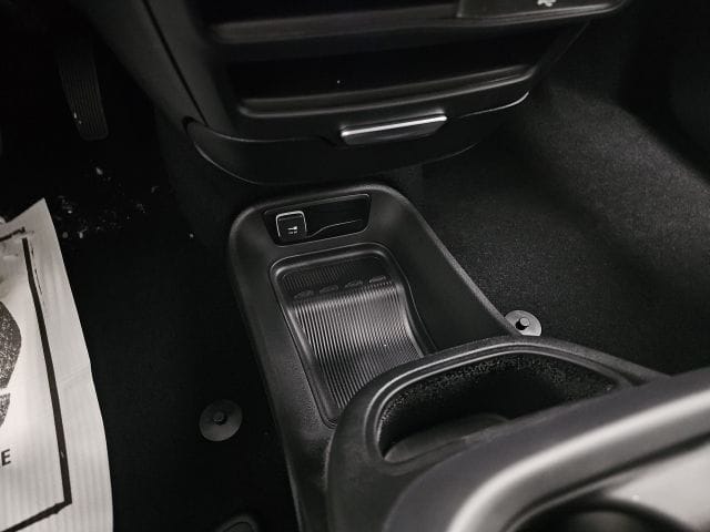 2026 Chrysler Voyager LX - Photo 31