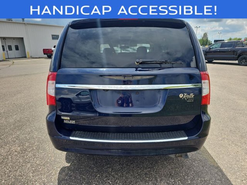 Used 2013 Chrysler Town & Country Touring Minivan/Van