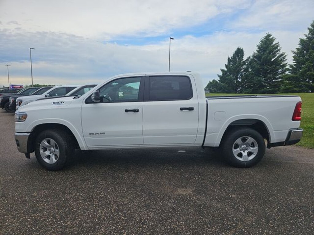 New 2026 Ram 1500 BIG HORN CREW CAB 4X4 5'7 BOX Pickup