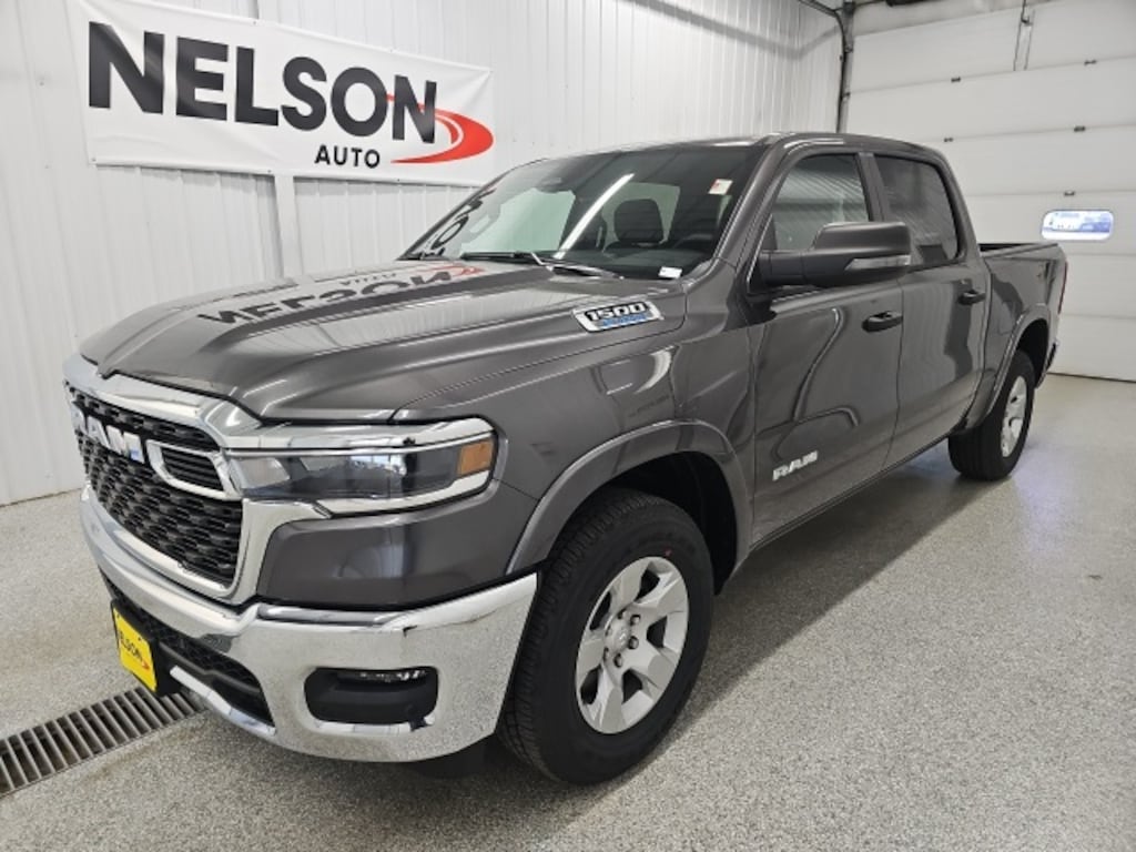 New 2025 Ram 1500 BIG HORN CREW CAB 4X4 5'7 BOX Pickup