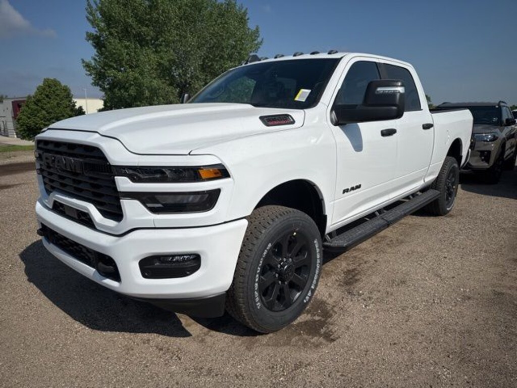 New 2026 Ram 2500 BIG HORN CREW CAB 4X4 6'4 BOX Pickup