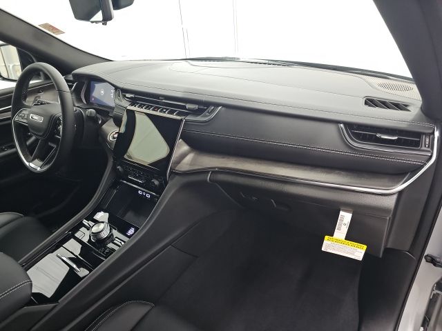 2025 Jeep Grand Cherokee L Overland - Photo 11