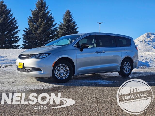 2026 Chrysler Voyager LX's photo