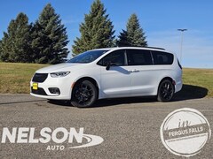 2026 Chrysler Pacifica LIMITED AWD Passenger Van