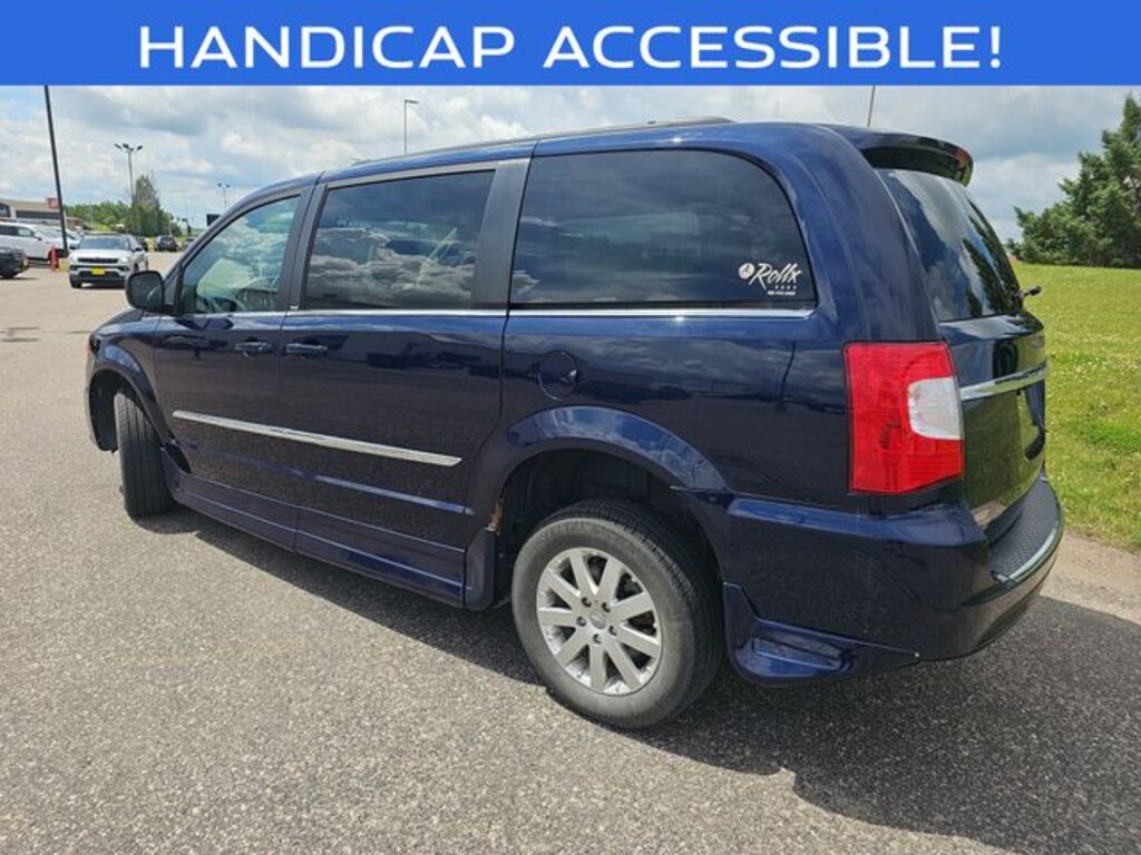 Used 2013 Chrysler Town & Country Touring Minivan/Van