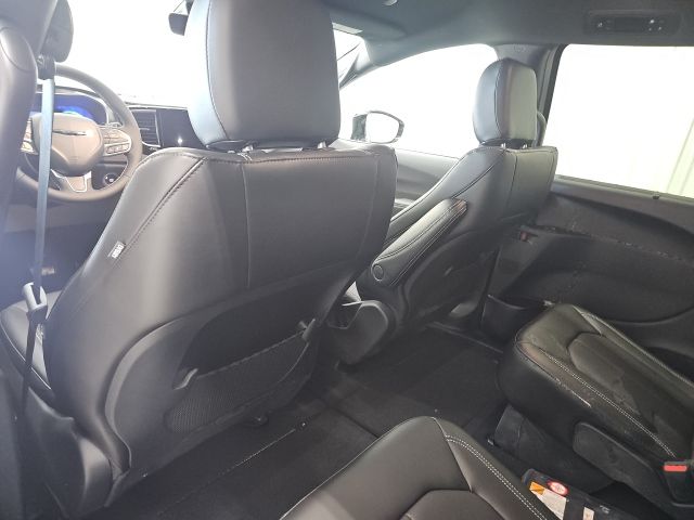 2026 Chrysler Voyager LX - Photo 19