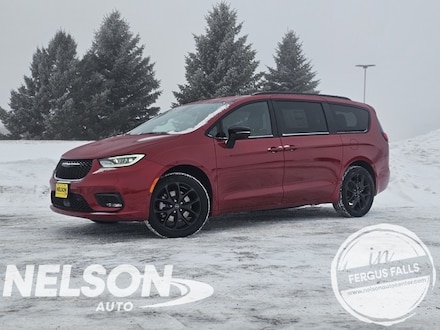 2026 Chrysler Pacifica SELECT AWD Passenger Van