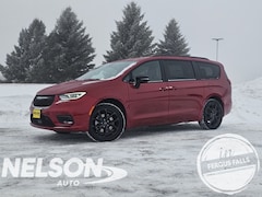 2026 Chrysler Pacifica SELECT AWD Passenger Van