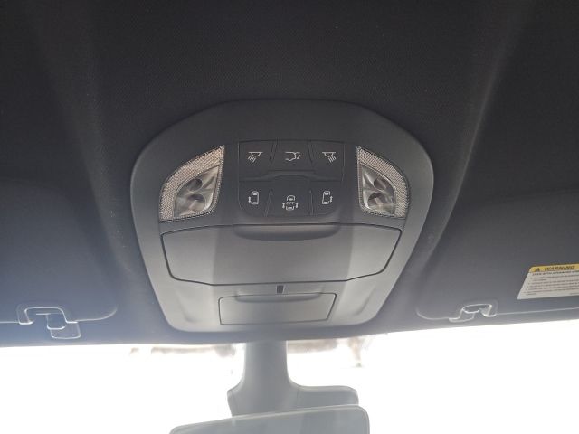 2026 Chrysler Voyager LX - Photo 33