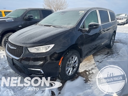 2026 Chrysler Pacifica LIMITED AWD Passenger Van