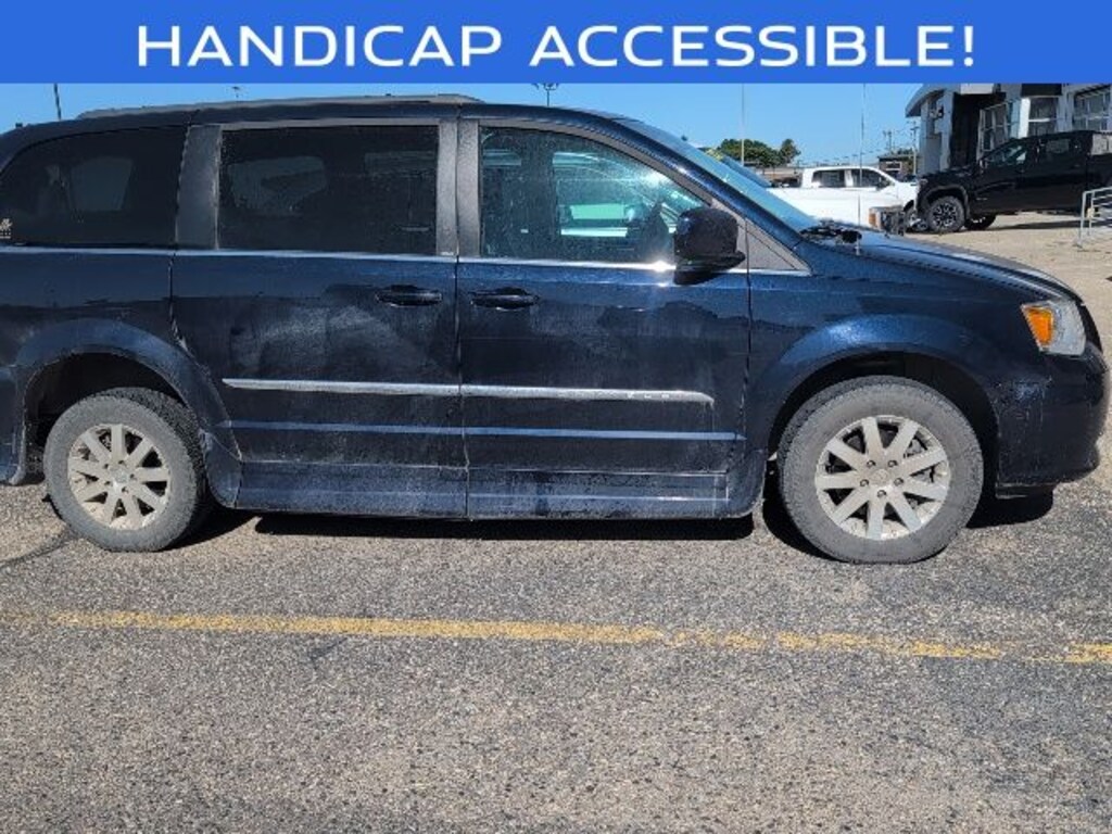 Used 2013 Chrysler Town & Country Touring Minivan/Van