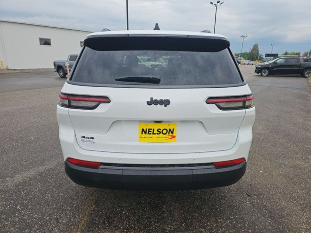 New 2026 Jeep Grand Cherokee L LAREDO ALTITUDE 4X4 Sport Utility