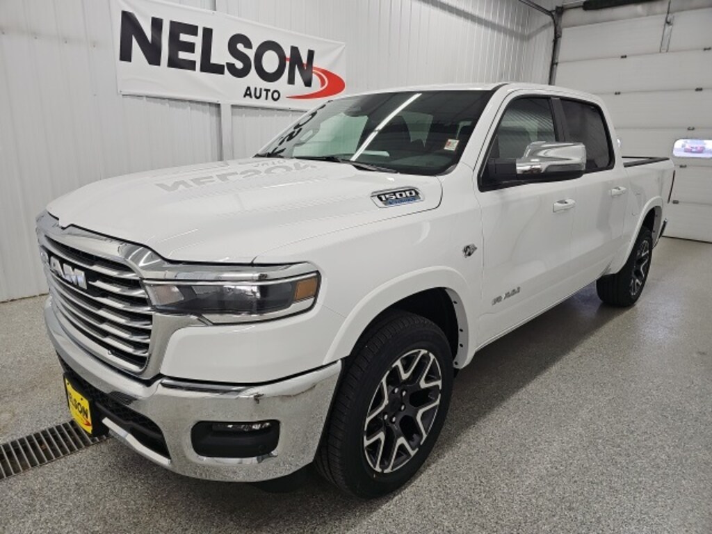 New 2026 Ram 1500 LARAMIE CREW CAB 4X4 5'7 BOX Pickup