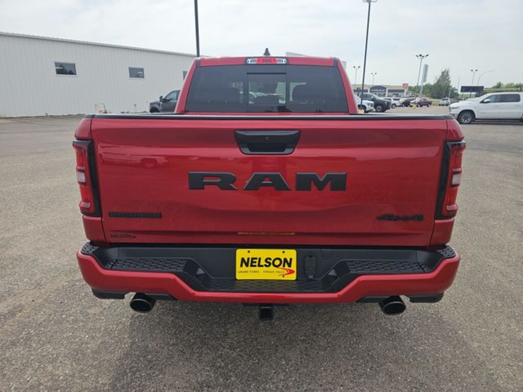 New 2027 Ram 1500 BIG HORN CREW CAB 4X4 5'7 BOX Pickup