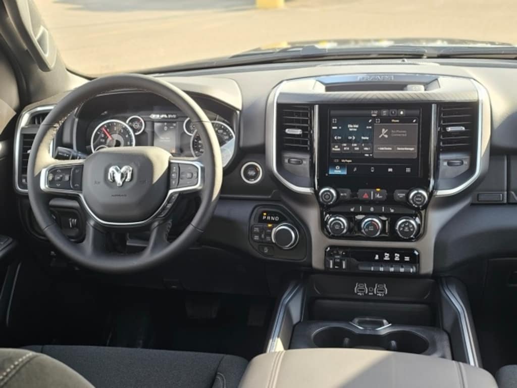 New 2026 Ram 1500 BIG HORN CREW CAB 4X4 5'7 BOX Pickup