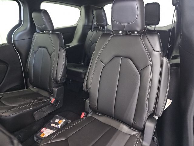 2026 Chrysler Voyager LX - Photo 21