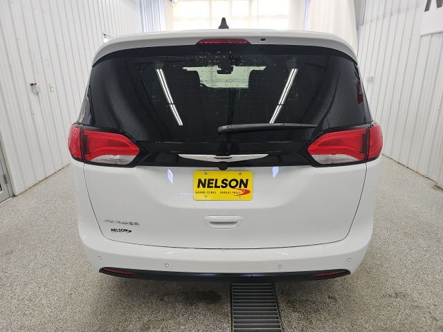 2026 Chrysler Voyager LX - Photo 8