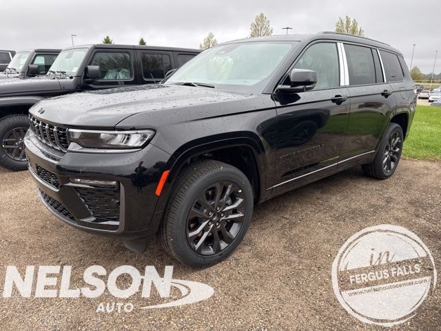 2026 Jeep Grand Cherokee L Limited Reserve 4x4's photo