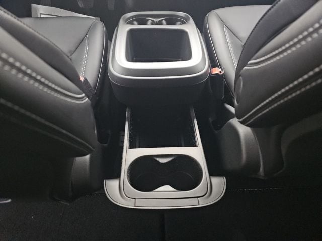 2026 Chrysler Voyager LX - Photo 34