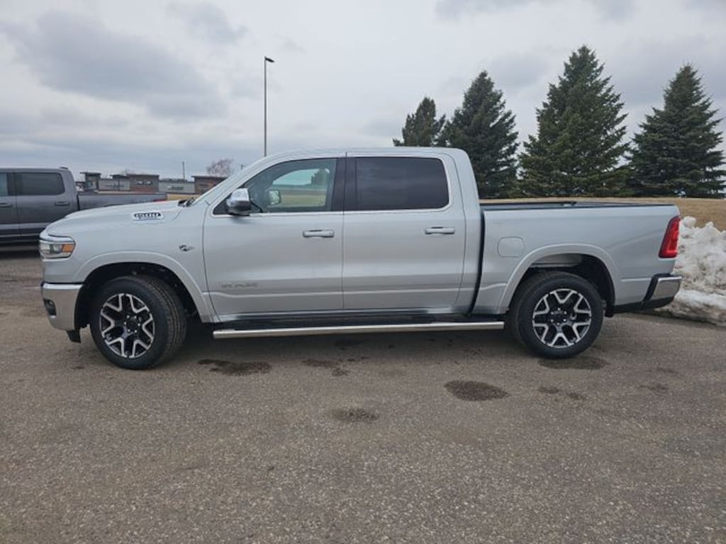 New 2026 Ram 1500 LARAMIE CREW CAB 4X4 5'7 BOX Pickup