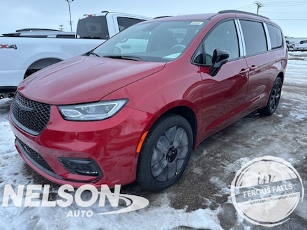 2026 Chrysler Pacifica SELECT AWD Passenger Van