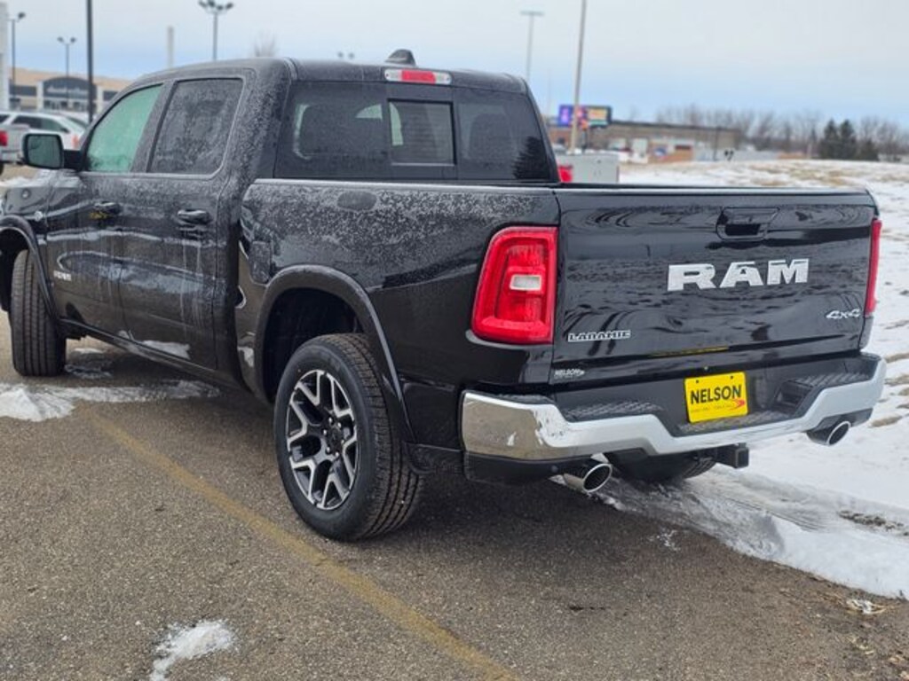 New 2026 Ram 1500 LARAMIE CREW CAB 4X4 5'7 BOX Pickup