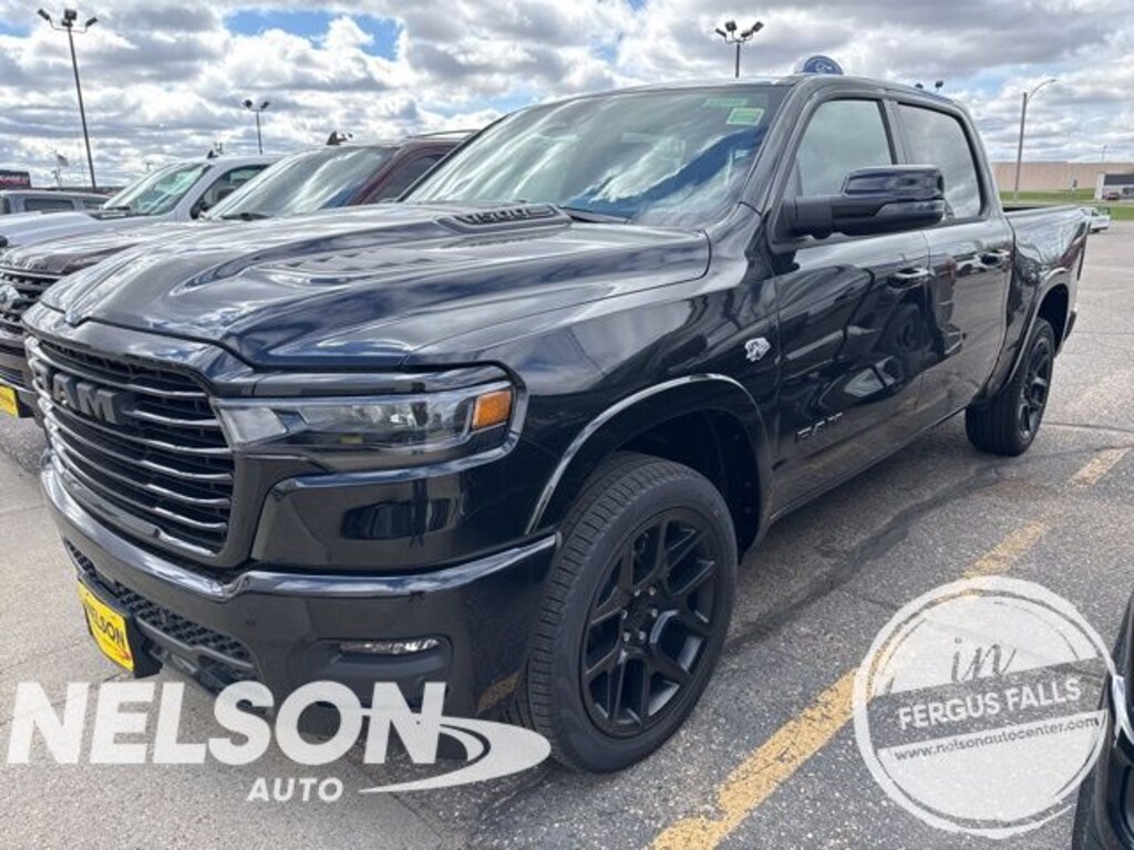 New 2026 Ram 1500 LARAMIE CREW CAB 4X4 5'7 BOX Pickup