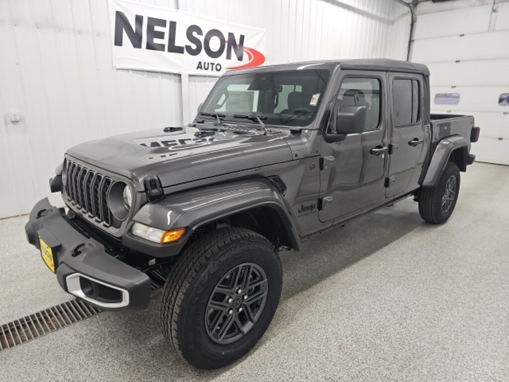 New 2026 Jeep Gladiator SPORT S 4X4 Pickup