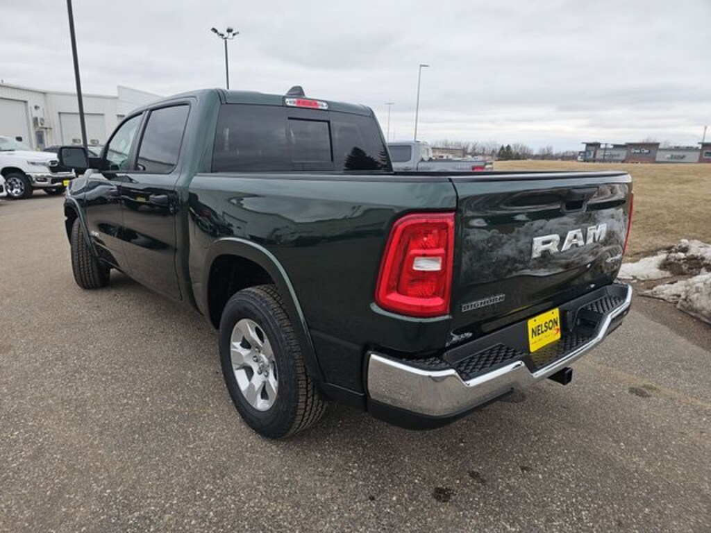 New 2026 Ram 1500 BIG HORN CREW CAB 4X4 5'7 BOX Pickup