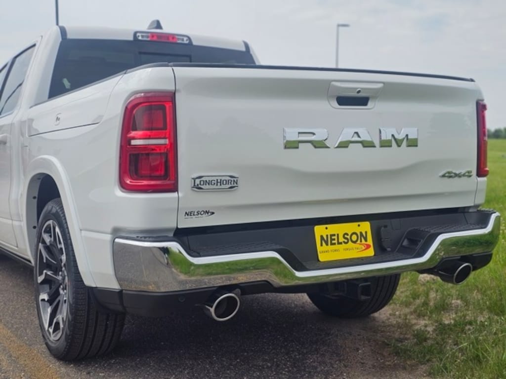 New 2025 Ram 1500 LIMITED LONGHORN CREW CAB 4X4 5'7 BOX Pickup