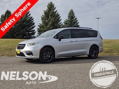 2026 Chrysler Pacifica LIMITED AWD Passenger Van