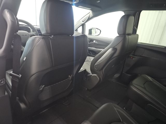 2026 Chrysler Voyager LX - Photo 19