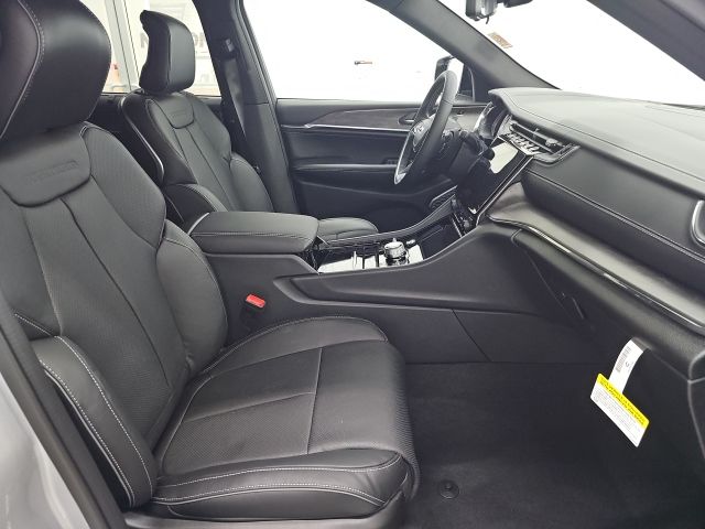2025 Jeep Grand Cherokee L Overland - Photo 12
