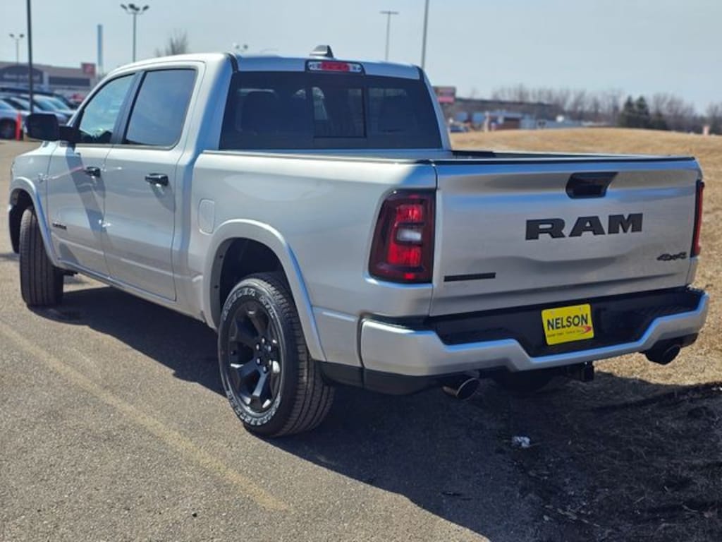 New 2026 Ram 1500 BIG HORN CREW CAB 4X4 5'7 BOX Pickup
