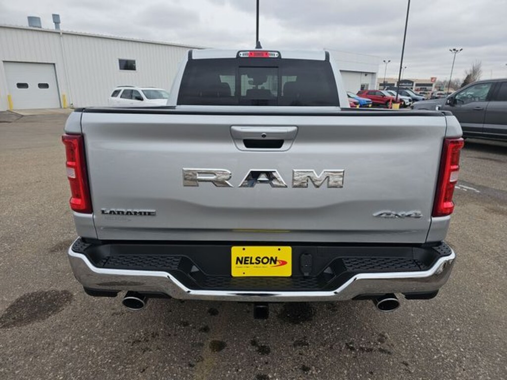 New 2026 Ram 1500 LARAMIE CREW CAB 4X4 5'7 BOX Pickup