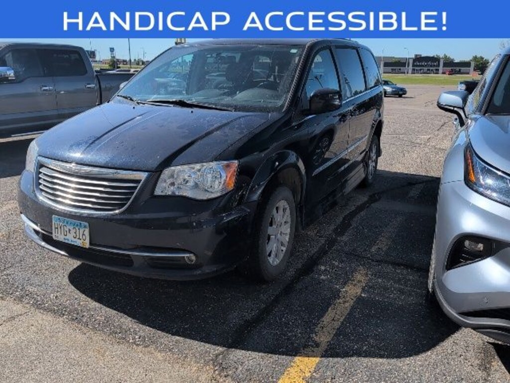 Used 2013 Chrysler Town & Country Touring Minivan/Van