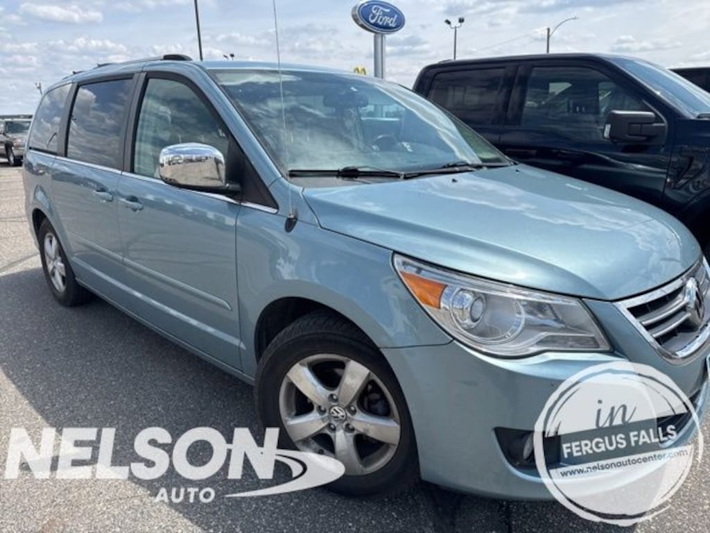 Used 2009 Volkswagen Routan SEL Premium Minivan/Van