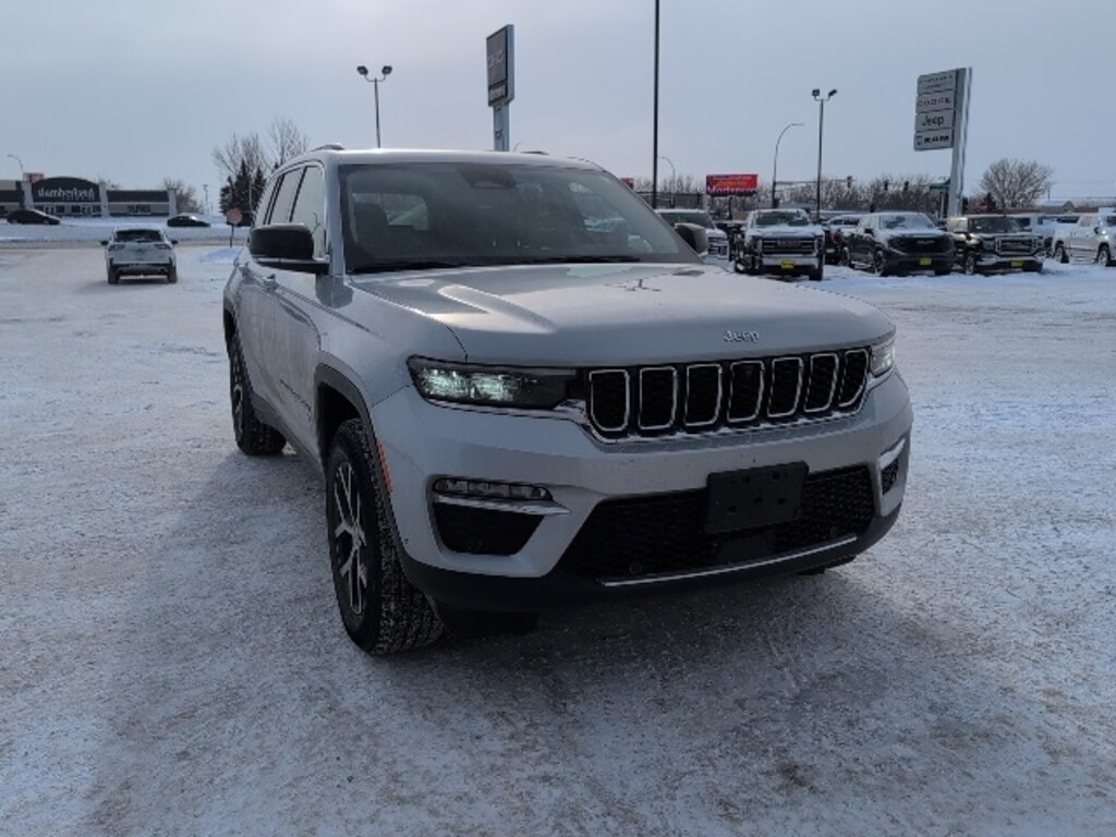 Used 2023 Jeep Grand Cherokee Limited SUV