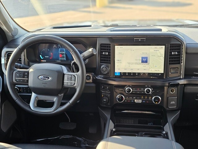 2026 Ford F-350 photo 2