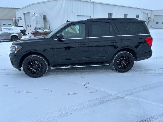 2022 Ford Expedition XLT photo 3