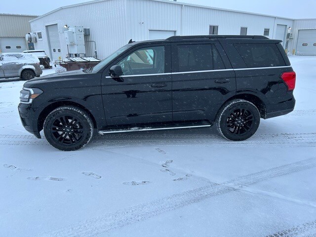 2022 Ford Expedition XLT photo 3