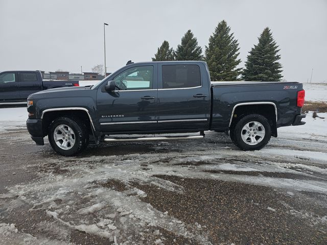 Used 2017 Chevrolet Silverado 1500 LT with VIN 3GCUKREC0HG504851 for sale in Fergus Falls, Minnesota