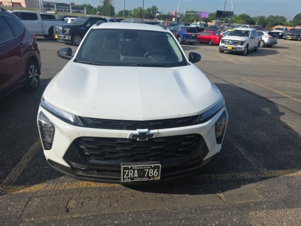 Used 2025 Chevrolet Trax Activ SUV