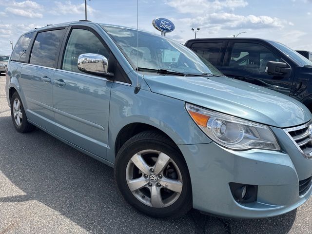 Used 2009 Volkswagen Routan SEL with VIN 2V8HW64X79R556275 for sale in Fergus Falls, Minnesota