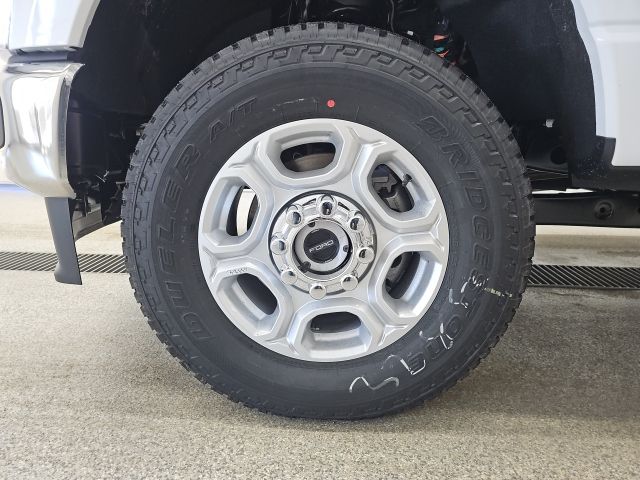 2026 Ford F-350 Super Duty XLT - Photo 10